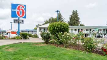 Motel 6 Albany, OR