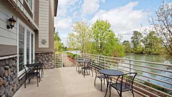 Holiday Inn Express Corvallis-on the River, an IHG Hotel