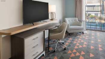 Holiday Inn Portland - Columbia Riverfront, an IHG Hotel