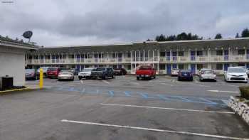 Motel 6 Coos Bay, OR