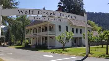 Wolf Creek Inn & Tavern