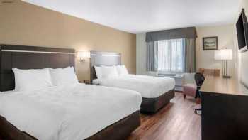 Econo Lodge Inn & Suites