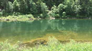 Umpqua Riverfront RV Park & Boat Ramp