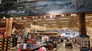 Bass Pro Shops