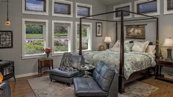 Bronze Antler Bed & Breakfast