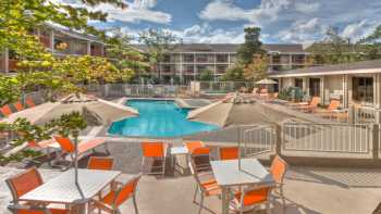 Ashland Hills Hotel & Suites and Convention Center