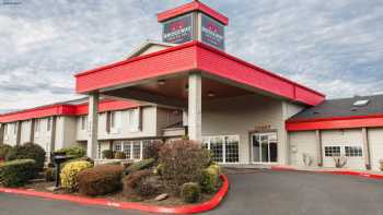 Bridgeway Inn & Suites Portland Airport