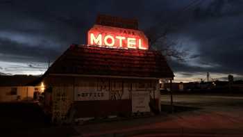 Golden Wheel Motel