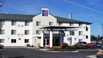 Motel 6 Redmond, OR