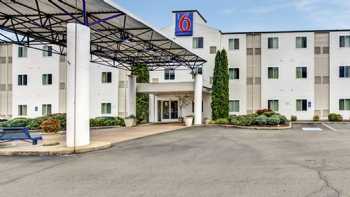 Motel 6 Roseburg, OR