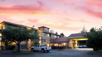 Best Western Plus Parkway Inn