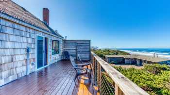 Cape Cod Cottages - Waldport Vacation Rentals