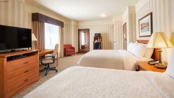 Holiday Inn Express & Suites Astoria, an IHG Hotel