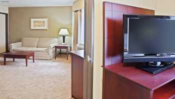 Holiday Inn Express Portland South - Lake Oswego, an IHG Hotel