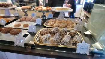 Crema Coffee House & Pastries