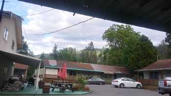 Rogue River Inn