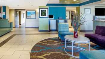 La Quinta Inn & Suites by Wyndham Oakland Airport Coliseum