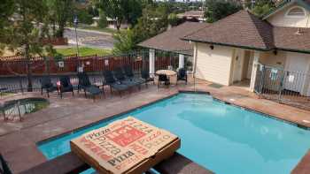 Best Western Cedar Inn & Suites