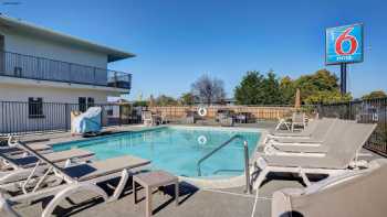 Motel 6 Arcata, CA – Cal Poly Humboldt