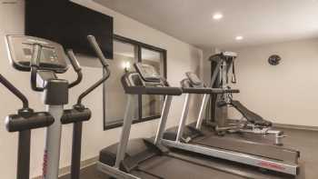 Country Inn & Suites by Radisson, Bakersfield, CA