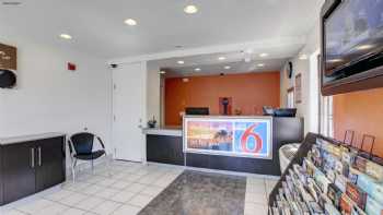 Motel 6 Bellflower, CA - Los Angeles