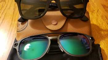 Sunglass Hut