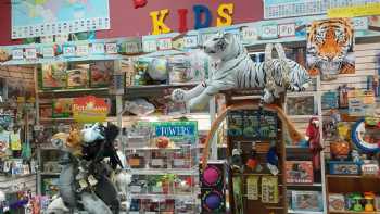 SMART KIDS TOY STORE