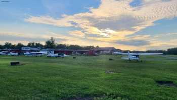 Village at Lee Airpark