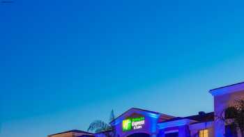 Holiday Inn Express & Suites Eureka, an IHG Hotel