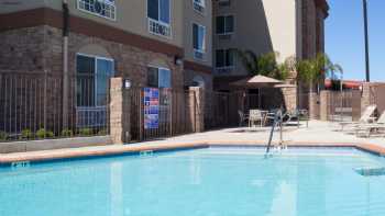 Holiday Inn Express & Suites Fresno South, an IHG Hotel