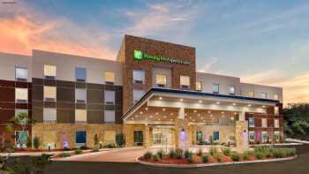 Holiday Inn Express & Suites Oakhurst-Yosemite Park Area, an IHG Hotel