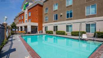 Holiday Inn Express & Suites Modesto-Salida, an IHG Hotel