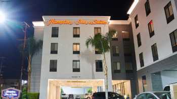 Hampton Inn & Suites Los Angeles/Sherman Oaks