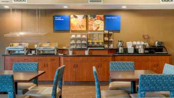 Comfort Inn & Suites Galt - Lodi North