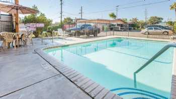 Econo Lodge Inn & Suites Lodi - Wine Country Area