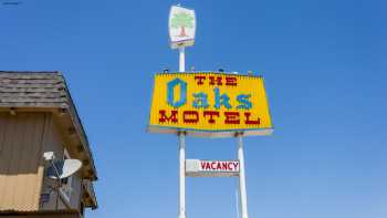 The Oaks Motel in Gilroy, CA