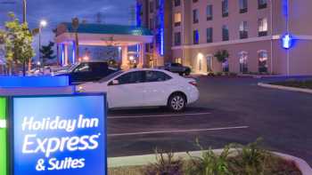 Holiday Inn Express & Suites Bakersfield Airport, an IHG Hotel