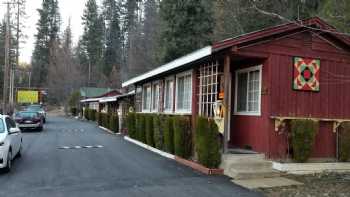 Pine Hill Motel