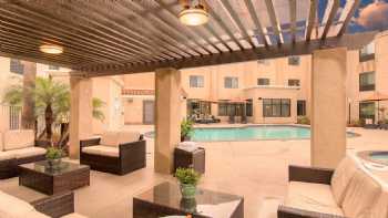 Holiday Inn Express & Suites Carlsbad Beach, an IHG Hotel