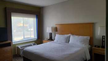 Holiday Inn Express Stockton Southeast, an IHG Hotel