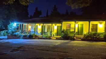 La Crescenta Motel