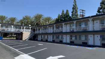 Riviera Motel