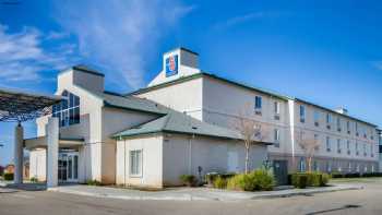 Motel 6 Lemoore, CA