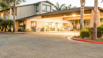 O'Cairns Inn & Suites