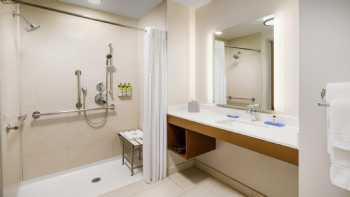 Holiday Inn Express & Suites Oakhurst-Yosemite Park Area, an IHG Hotel