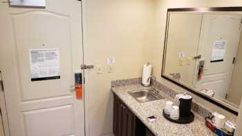 Hampton Inn & Suites Manteca