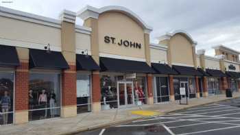 St. John Knits Outlet