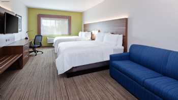 Holiday Inn Express & Suites Tulare, an IHG Hotel