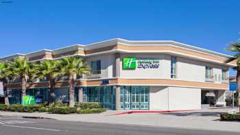 Holiday Inn Express Newport Beach, an IHG Hotel