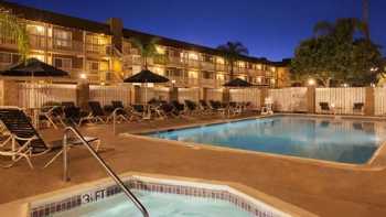 Ramada by Wyndham Costa Mesa/Newport Beach